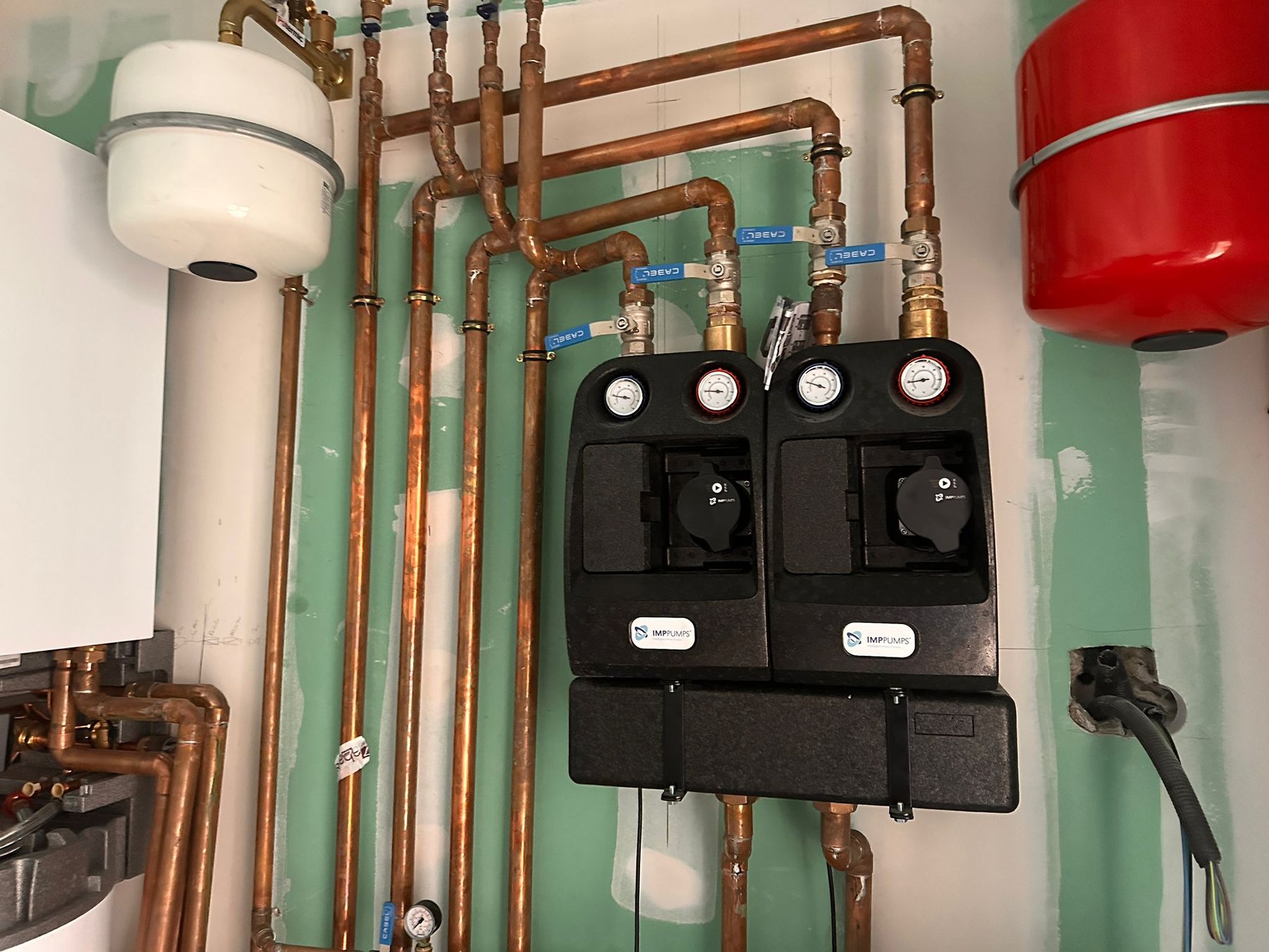 Tuberías y distribución de una instalación de Fontanería Q Heat