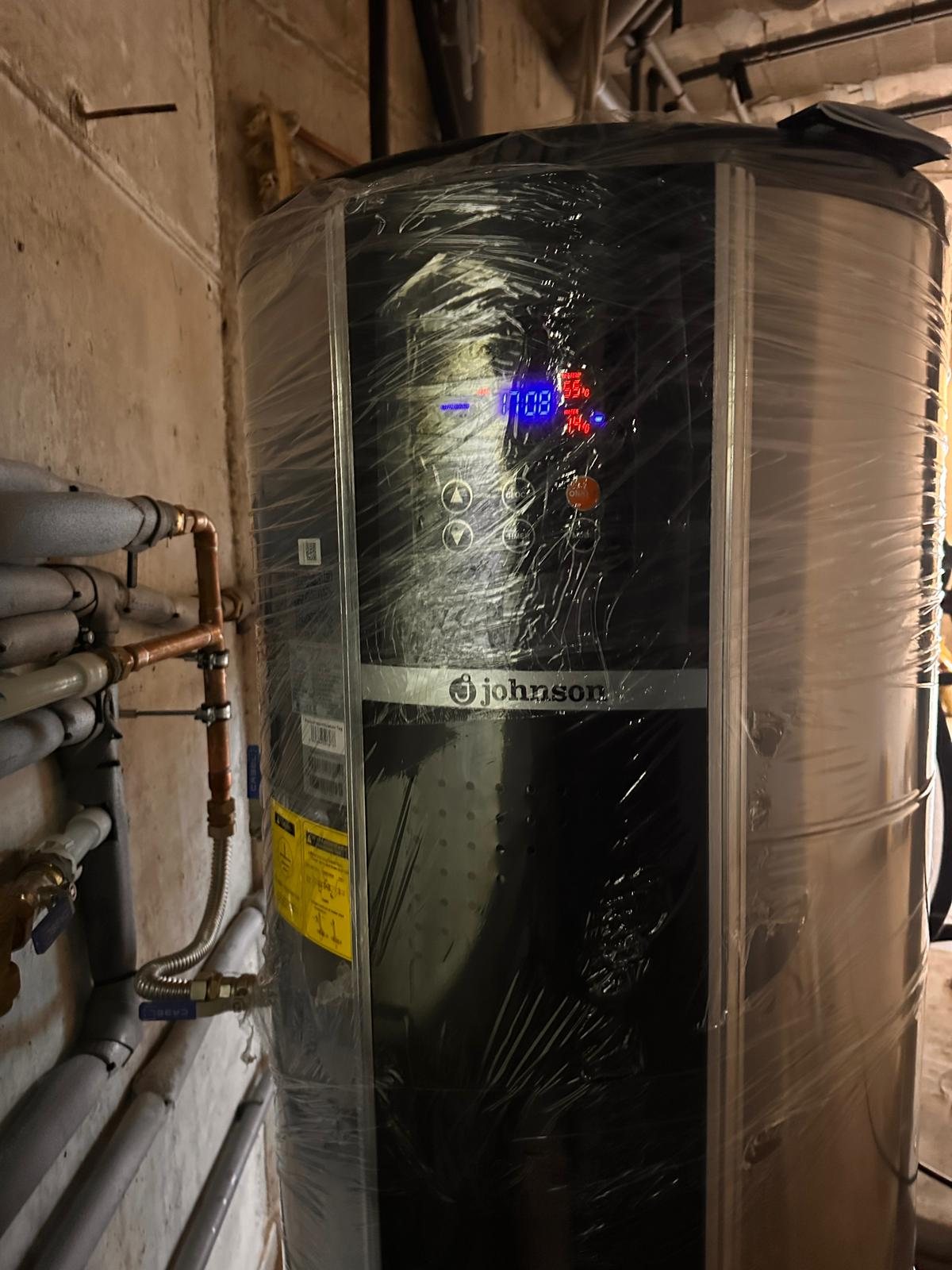 Equipo e instalación de agua caliente y climatización